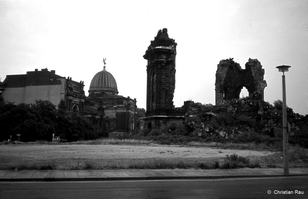 Dresde : encore des ruines en 1973 - CR