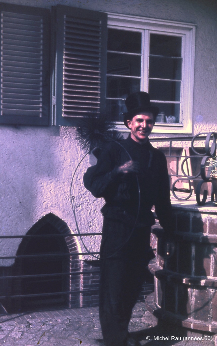 Du temps des ramoneurs, à Weimar, 1964. Photo Michel Rau