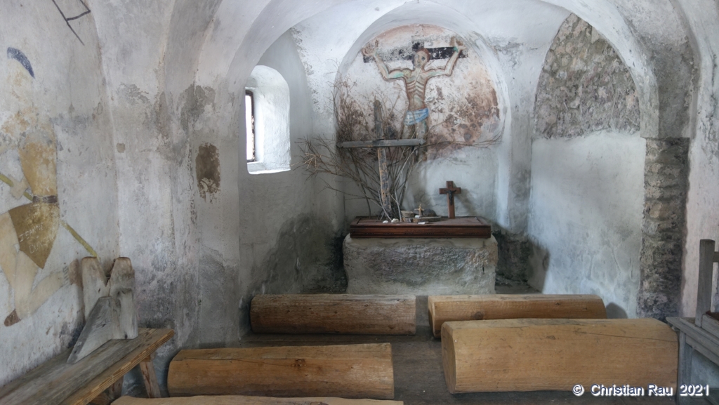L'intérieur de la chapelle des Acles - C. Rau 03/2021