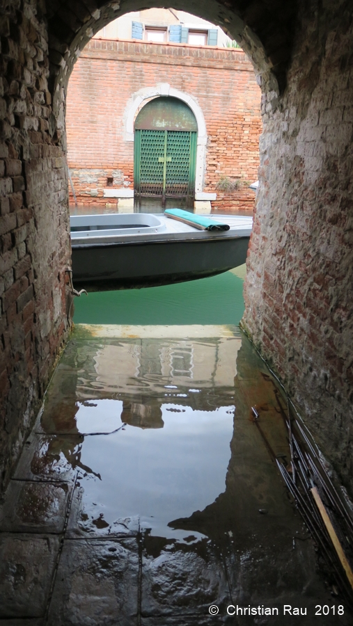 Un semblant d'Acqua Alta dans le Castello  vers le Ramo della Vida