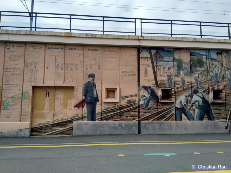 Les fresques de l'estacade de la voie ferrée à Grenoble (vers le quartier St-Bruno) en 2018