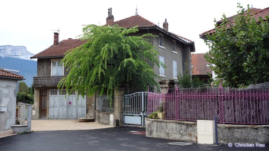 Habitat ancien, avenue de la Monta, en 2013...